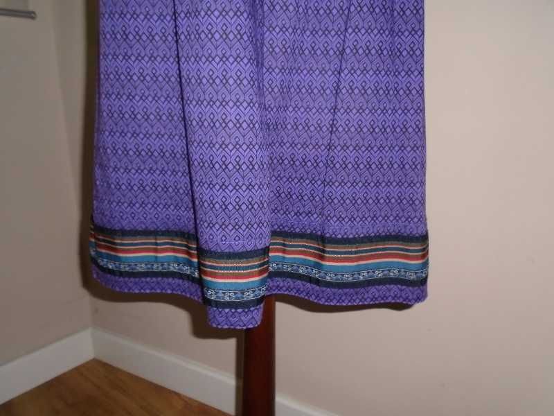 Vestido roxo muito original
