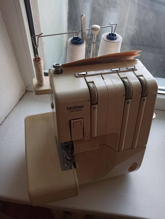 Продам оверлок Brother 6300