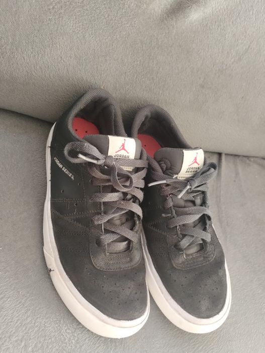 Buty młodzieżowe Nike Jordan Serie ES