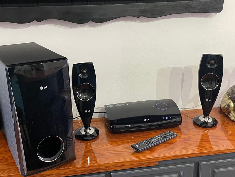 LG Home-cine/hi-fi 2.1  300w