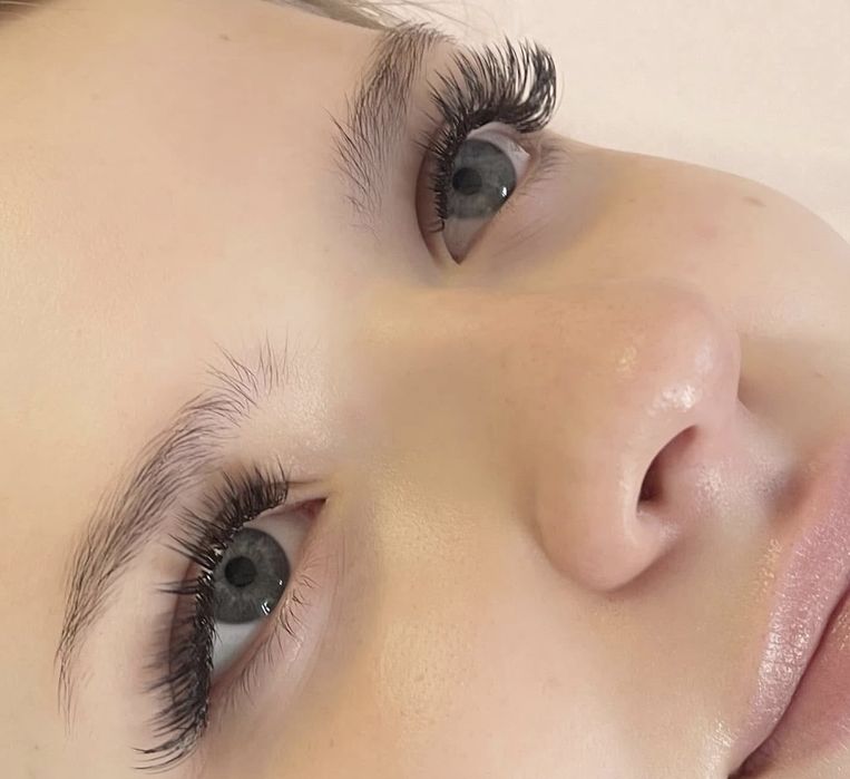 Stylizacja , przedłużanie rzęs