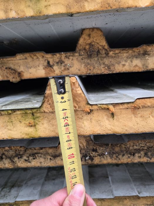 Płyta warstwowa obornicka dachowa PIR o gr40 mm i długości 12,2m 732m3