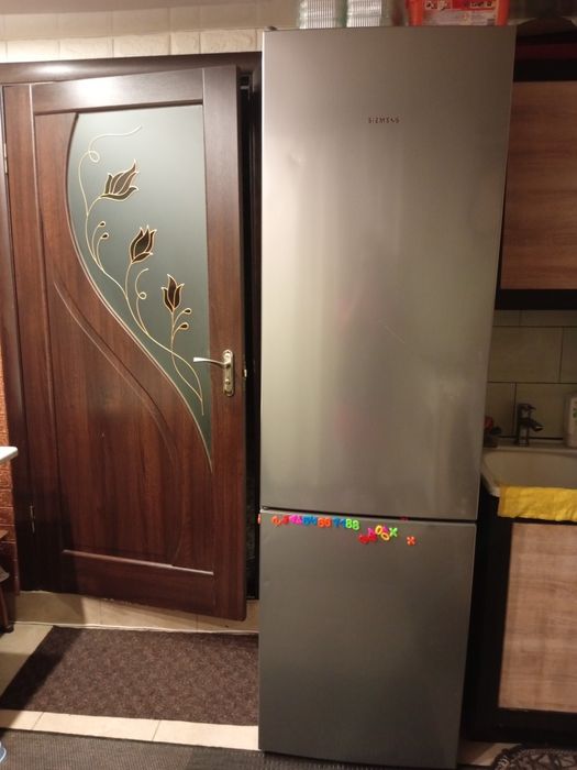 Холодильник б/у Simens
