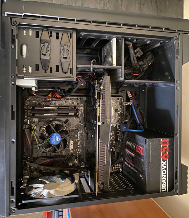 Gaming-capable desktop computer446616888075233282