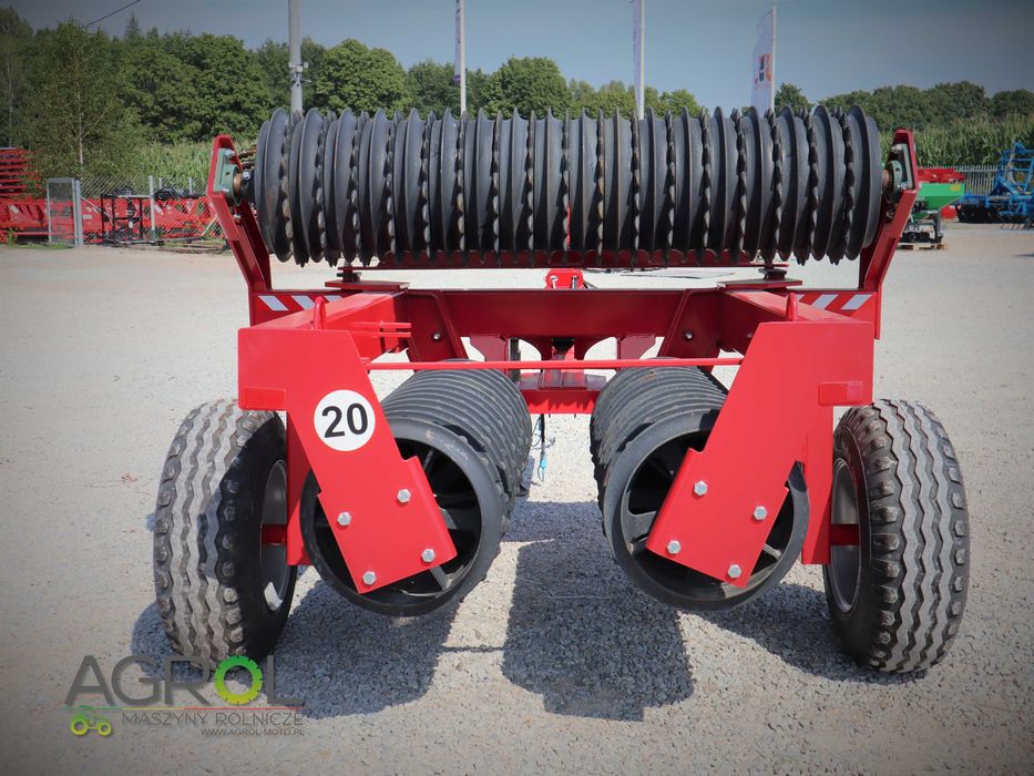 Wał posiewny Agro-Factory Gromix 4,5 m InterTech uprawowo łąkowy