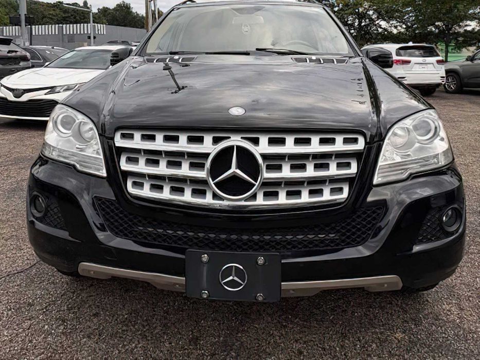 Mercedes-Benz M-Class ML 350      2011