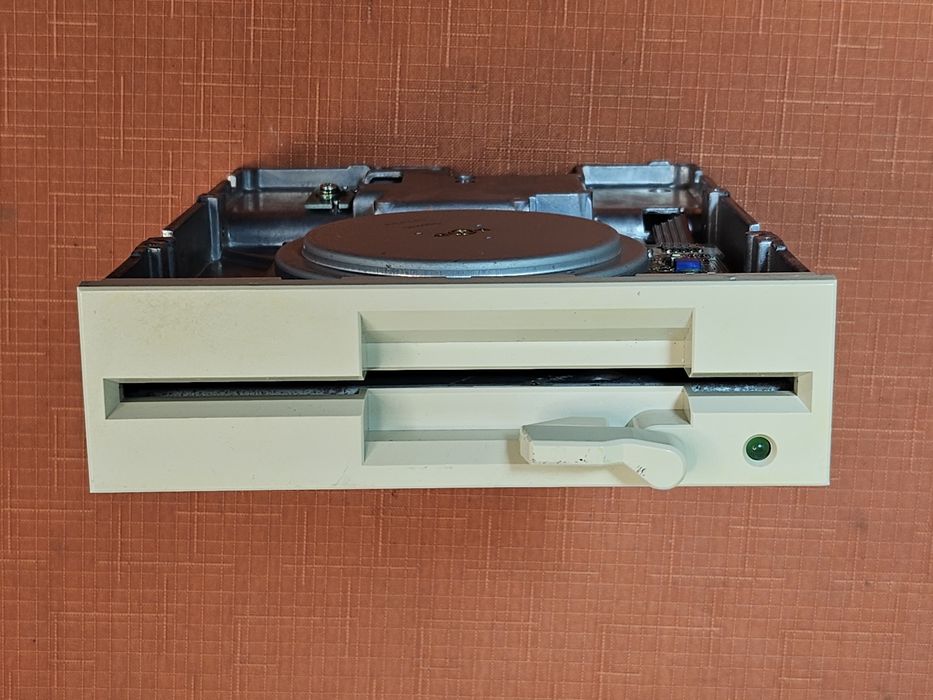 Stacja dyskietek 5.25 Chinon FR-506 REV B sprawna retro