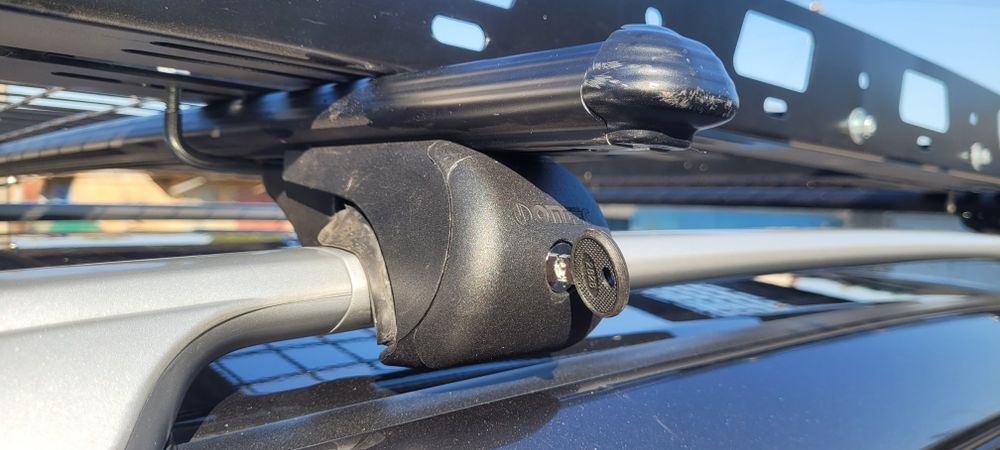 Багажник експедиційний аеродинамічний з поперечинами і захисним чохлом