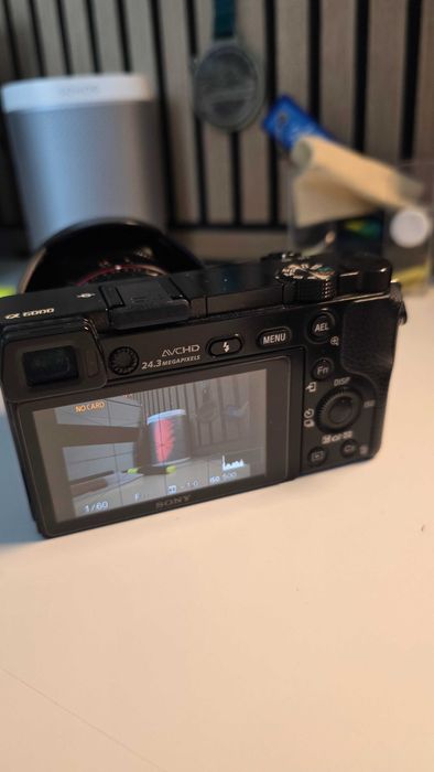 Sony A6000, 2 baterie