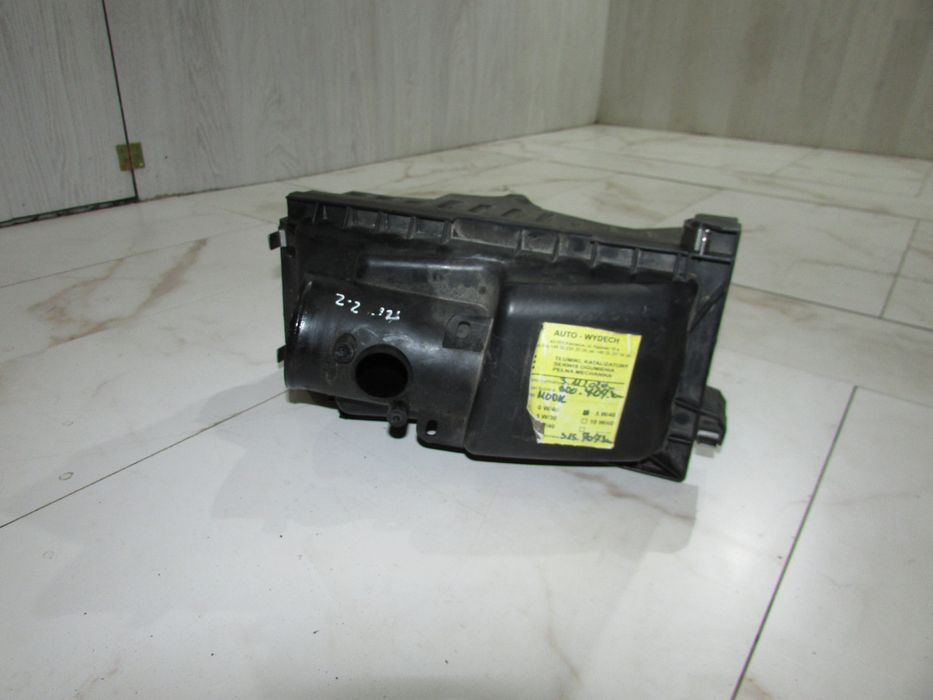 Корпус повітряного фільтра 2.0 2.2 диз Toyota Avensis T25 2003-2008