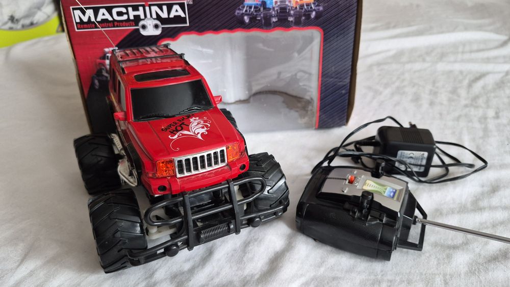 Джип на радіо керуванні