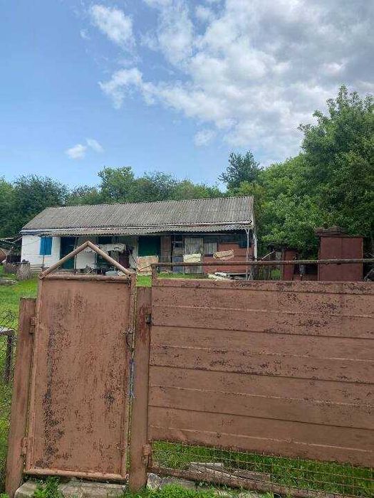 Продаж 1/2 житлового будинку