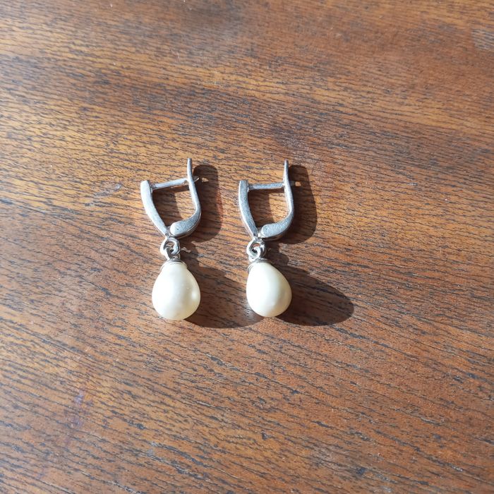 Продаю серебряные серьги с жемчугом