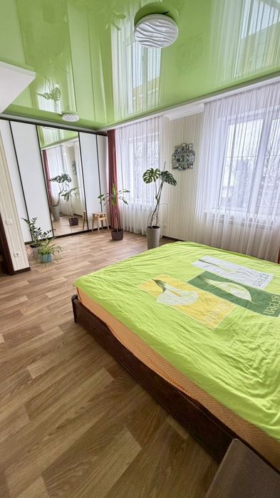 Продам затишний будинок на Роменській