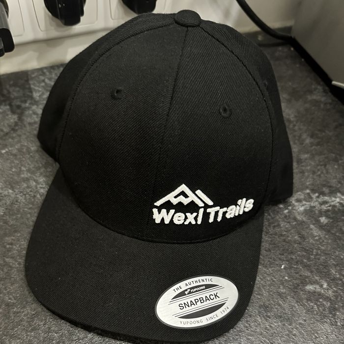 Кепка чорна  WEXL TRAILS