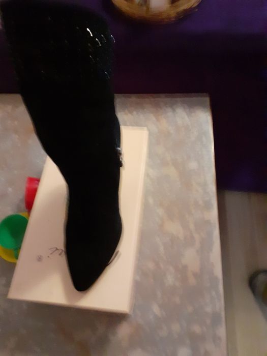 Ботінки жіночі замшеві