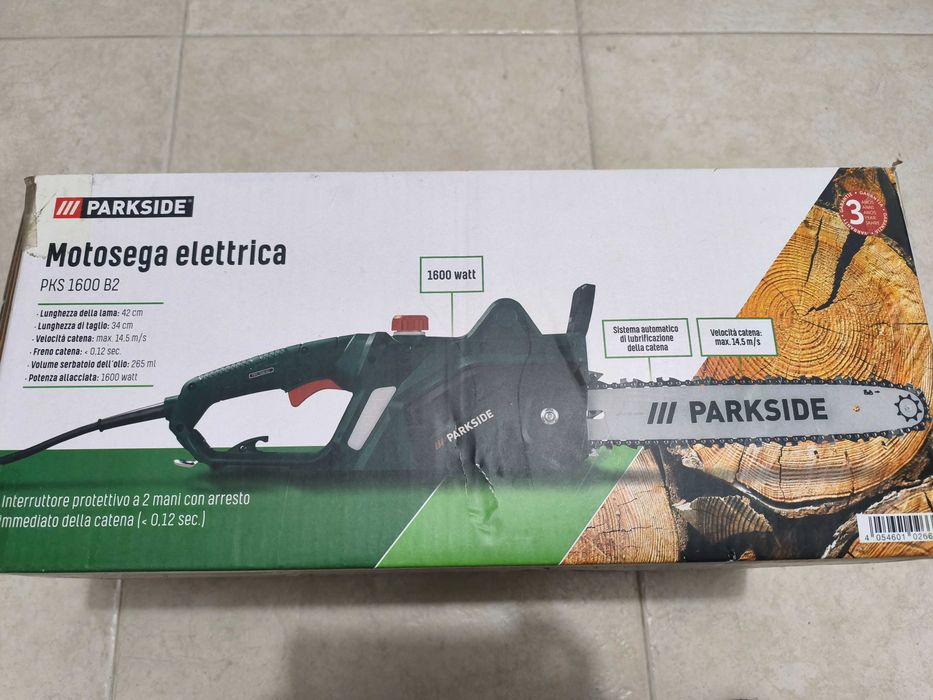 Motosserra eléctrica  nova