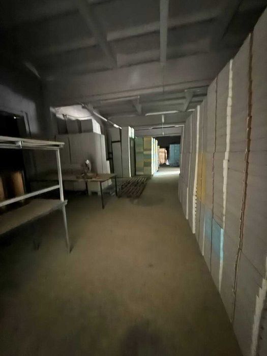 Здається виробниче або складське приміщення 800 кв.м. добрий стан.