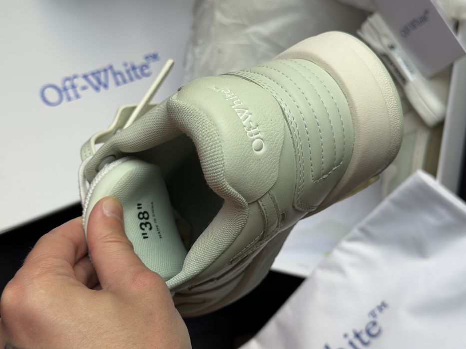 Off -white Out of Office размер 38 состяние 10/10