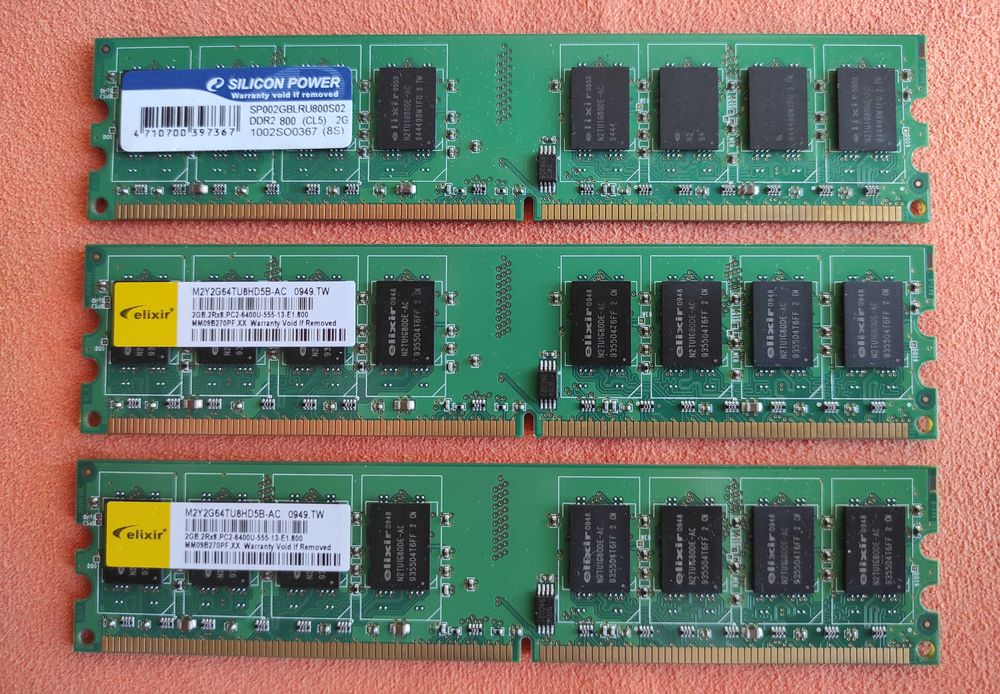 DDR2 6GB (3x2GB) Nanya 800MHz CL5 (®OC 1066MHz CL6 1.8v)