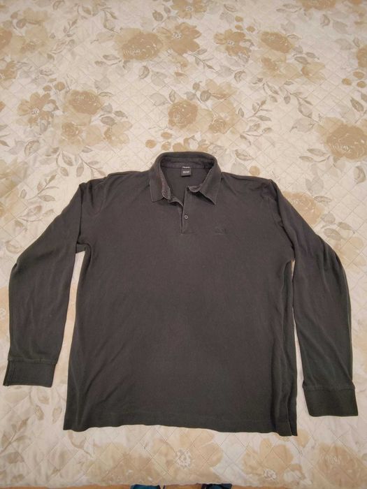 Polo preto Hugo Boss tam. L semi-novo