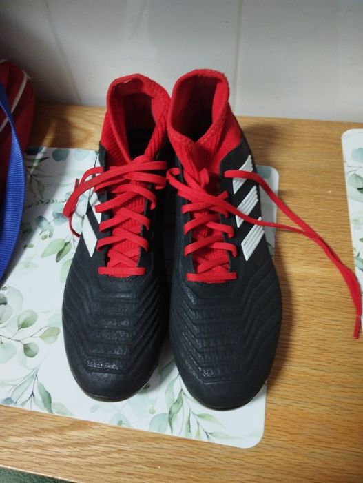 Chuteiras Adidas Predator 18.3 AG