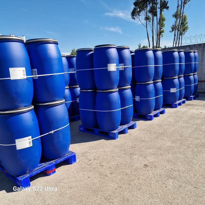 Barricas 220L tampa e aro semi novas