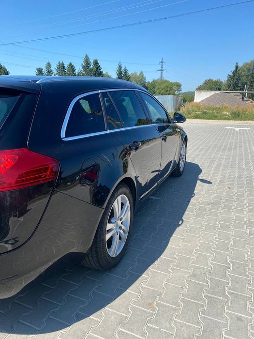Продам машину Opel insignia 2010 р