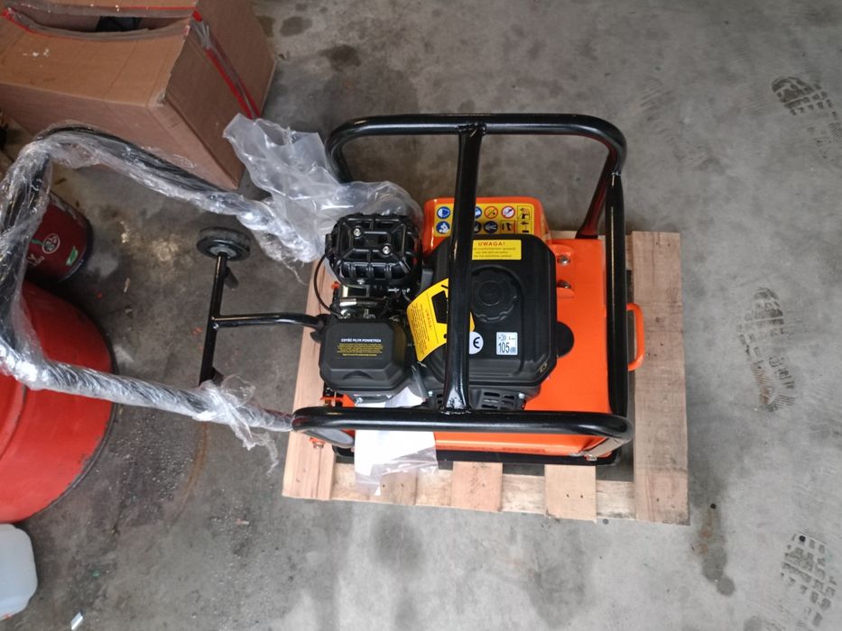 Zagęszczarka płytowa gruntu SCHWARTZMANN ubijak ZG90H 90KG 20 kN