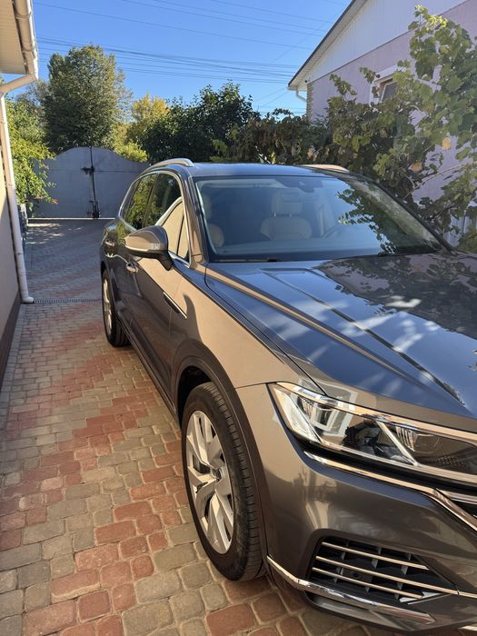 Продам Volkswagen Touareg 2021р.