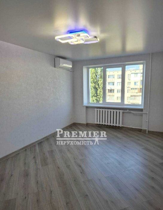 3 кімнатна квартира в центрі Таїрова, капремонт, цегляний будинок та газ