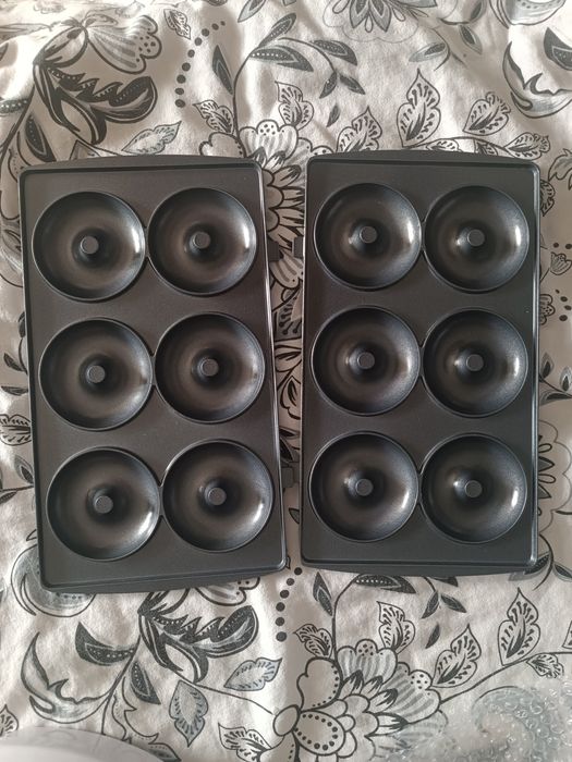 Opiekacz z wymiennymi płytkami