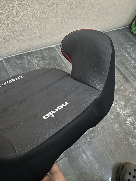 Assento auto elevatório