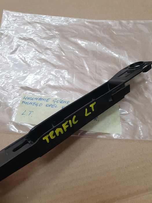 mocowanie górne narożnika tylnego górnego opel vivaro  2005 rok LT