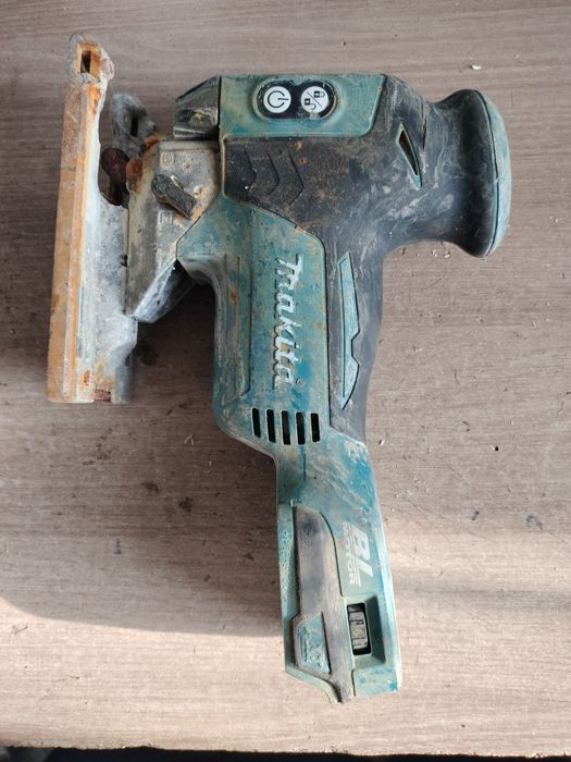 Wyrzynarka Makita DJV181 niesprawna