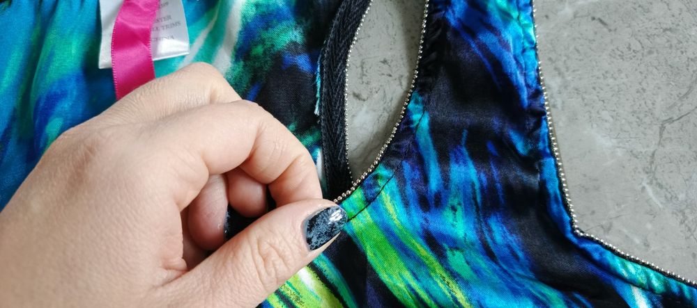 Bokserka z lejacego materiału r 36.