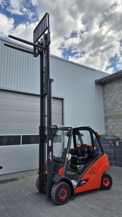 Wózek widłowy LINDE H25T, triplex, przesuw, GAZ