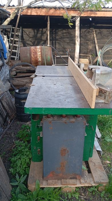 Деревообробний верстат фуганок рейсмус 220 в