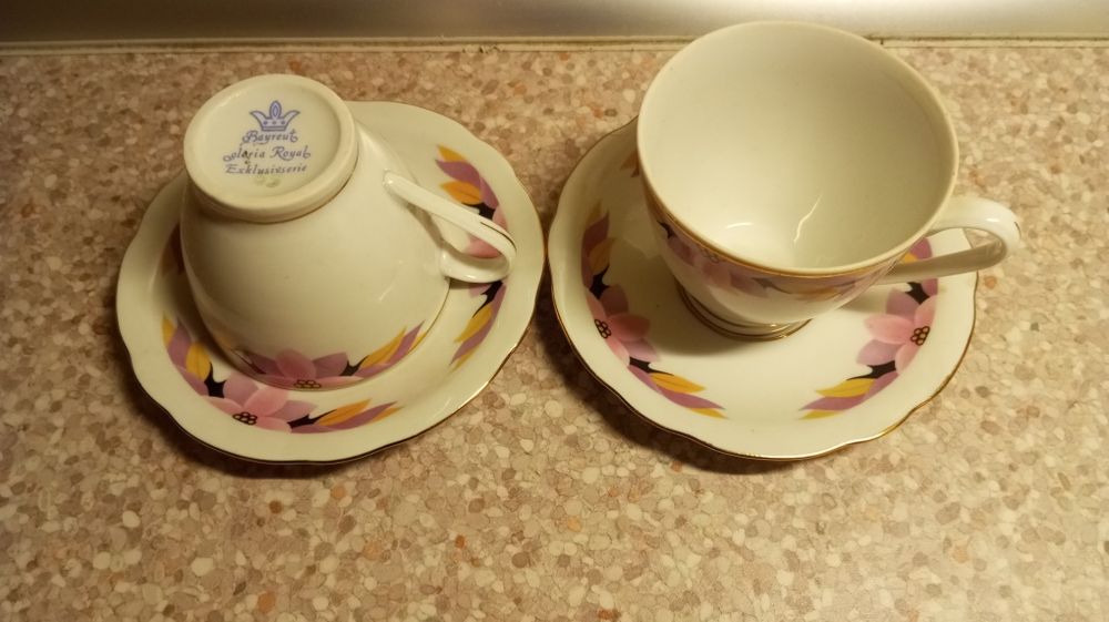 Porcelanowe filiżanki