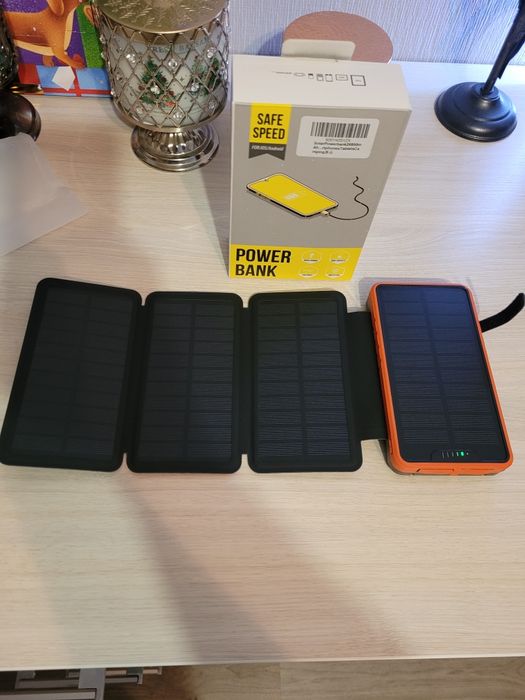 Elzle Solar Power Bank 26800MАч, сонячний заряд з 4 сонячними панелями