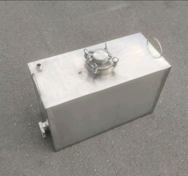 Прямокутний перегіний куб