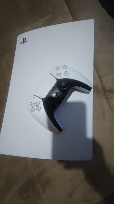 PlayStation com 4 jogos