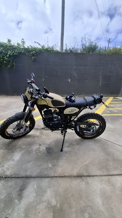 Bullit 125 herói Desert