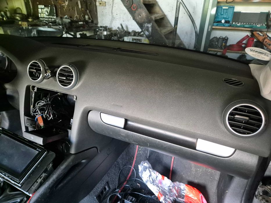 deska rozdzielcza konsola kokpit pulpit AUDI A3 8P 8P1.857.067 BDB