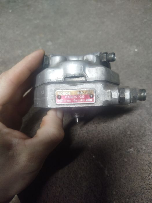 Розподільник палива Мерседес 124 Е260 2,6 бензин