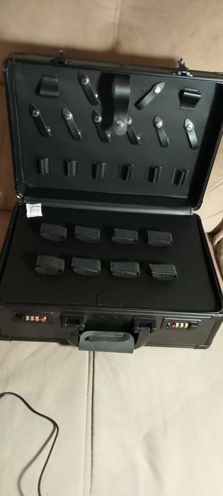 Faqueiro+Cofre 180€. Oportunidades