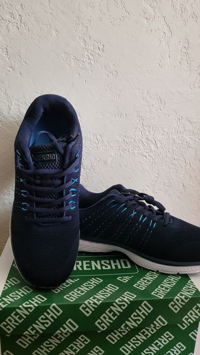 Кросівки унісекс 40 розмір