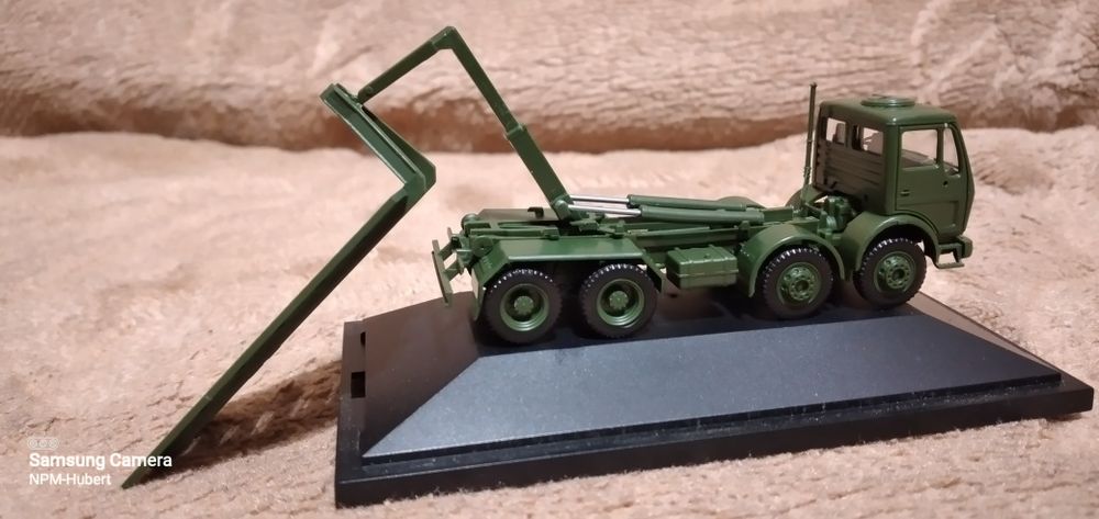 Mercedes NG Bundeswehr 1:87 Mercedes Dealer edition