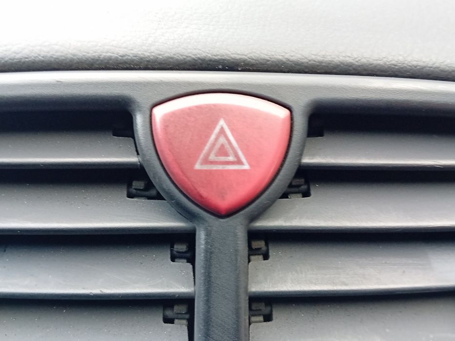 Botão / interruptor 4 piscas LANCIA Delta III (844_)