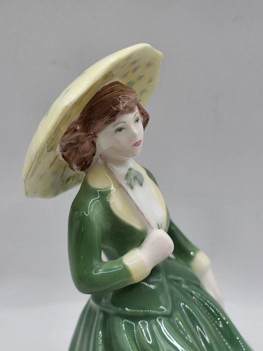 Porcelanowa figurka Sarah Jane Coalport